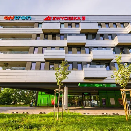 Partynice - Parking & Balcony - By Rentujemy Διαμέρισμα *