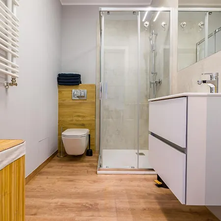 Partynice - Parking & Balcony - By Rentujemy Διαμέρισμα Βρότσλαβ