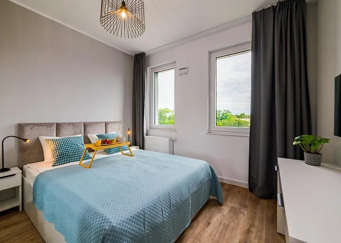 Partynice - Parking & Balcony - By Rentujemy Wroclaw