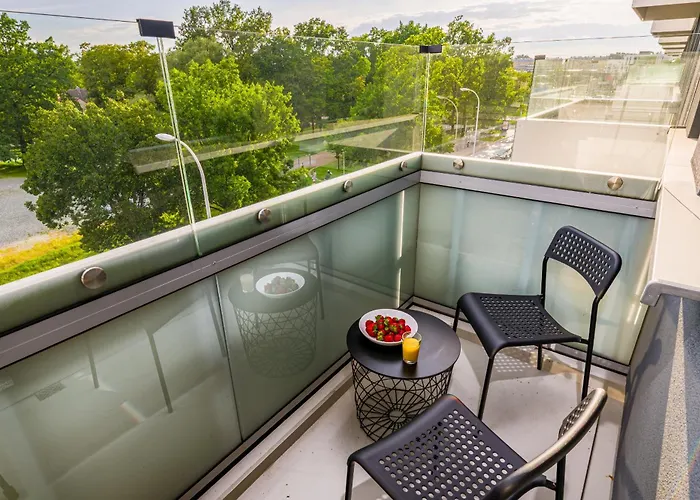 Partynice - Parking & Balcony - By Rentujemy * Wroclaw